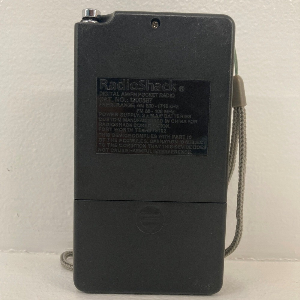 VTG Radio Shack Digital Pocket Radio Portable AMFM 1200587 Tested Works w/Manual - Picture 4 of 16
